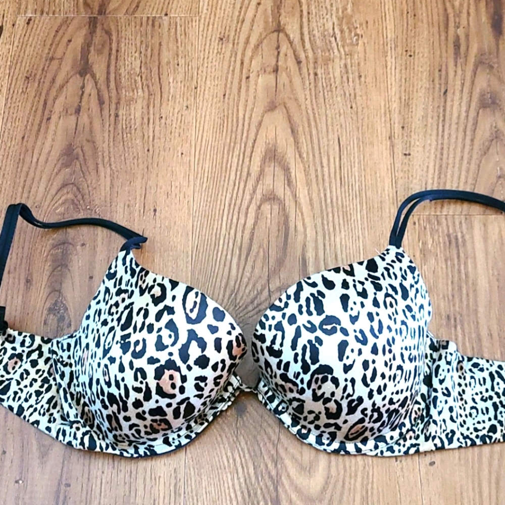 Victoria Secret push up bra 36C